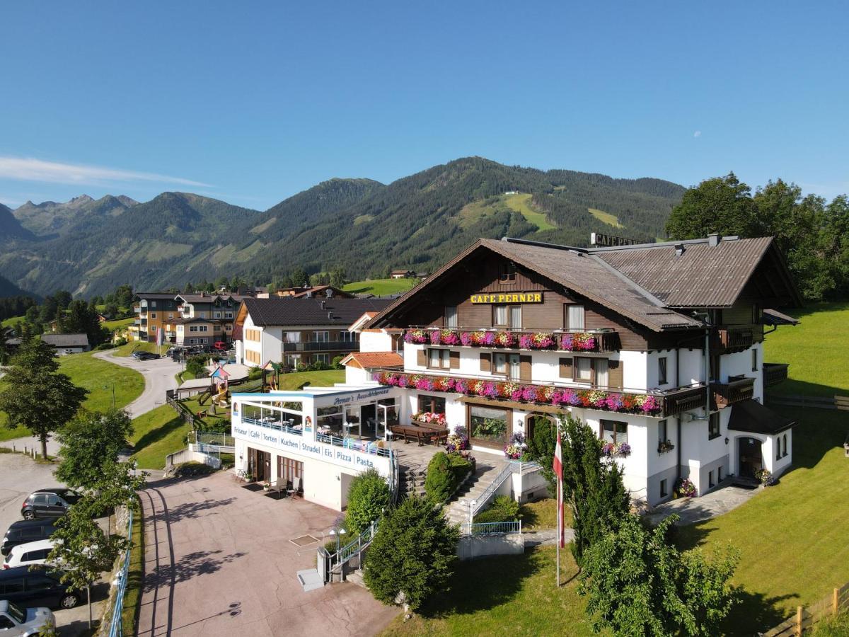 Hotel-Cafe Perner Шладминг Экстерьер фото