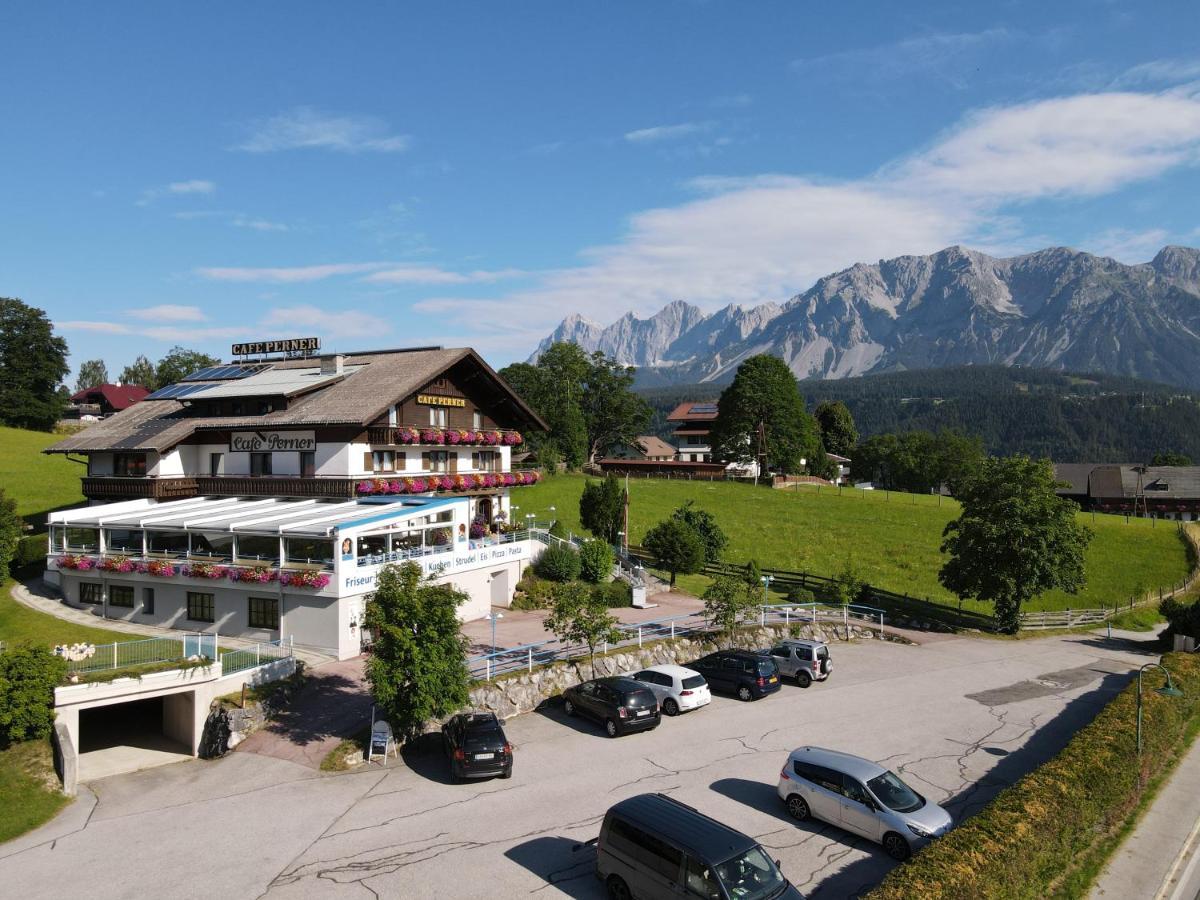 Hotel-Cafe Perner Шладминг Экстерьер фото