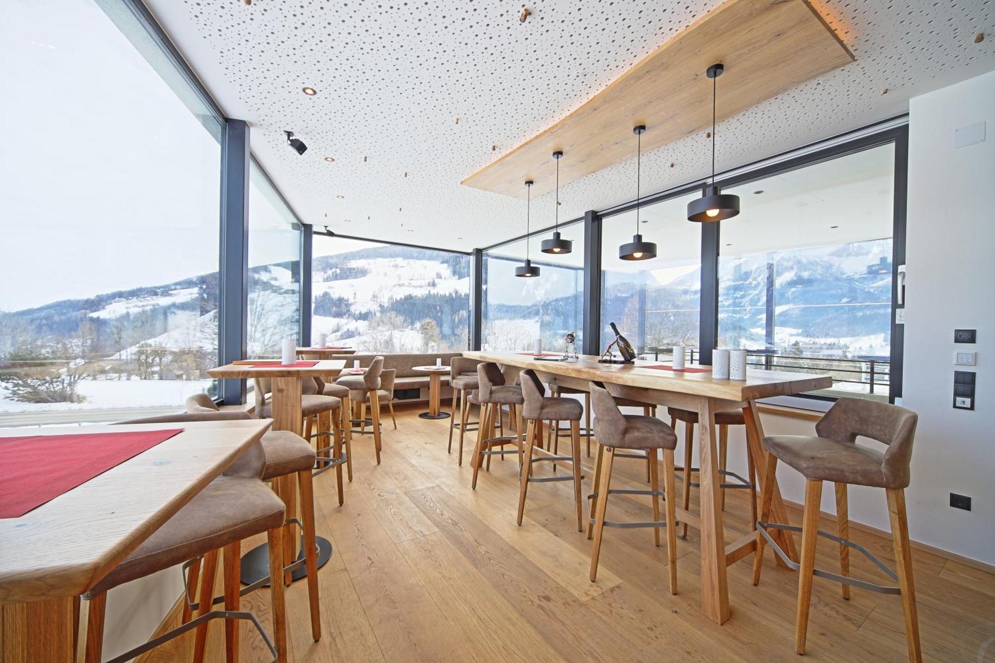 Hotel-Cafe Perner Шладминг Экстерьер фото
