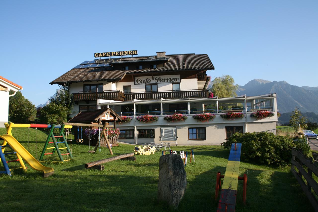 Hotel-Cafe Perner Шладминг Экстерьер фото